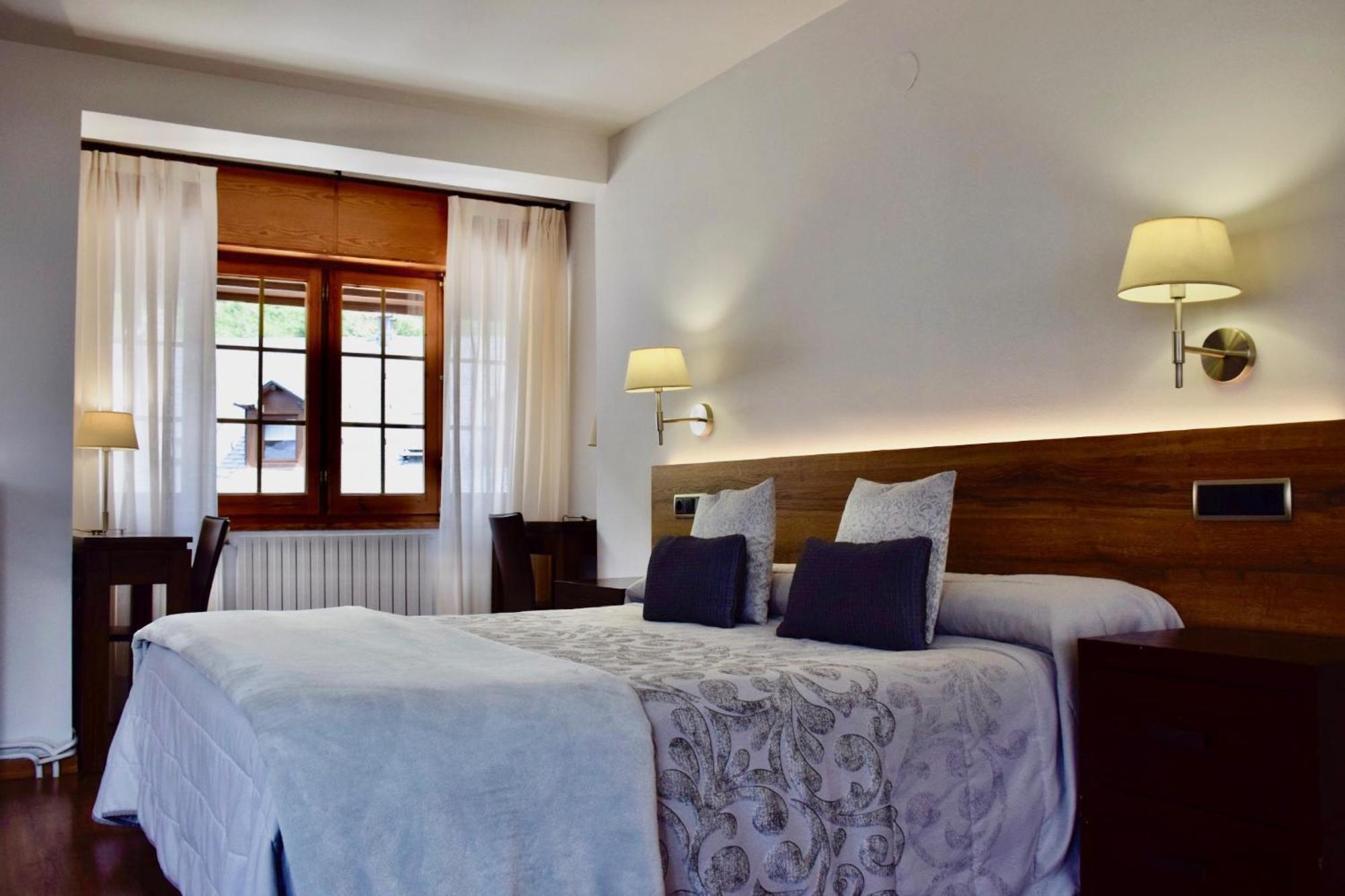 Hotel L'Auet Эрильяваль Экстерьер фото
